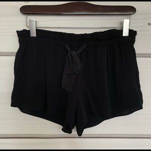 Aritzia Wilfred Montrouge shorts